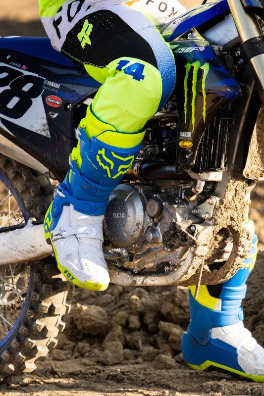 Bottes Fox en action en motocross